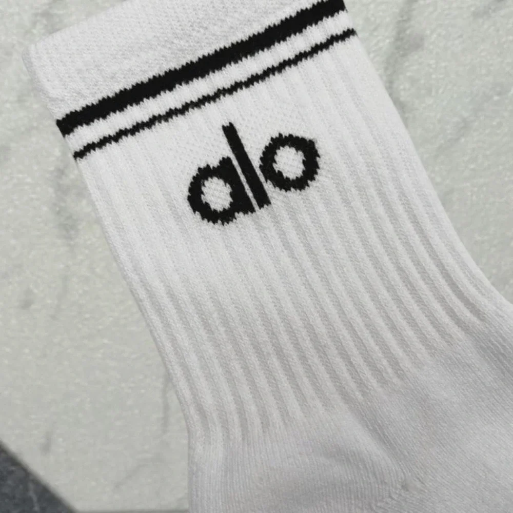 Alo Yoga Throwback Sock 3 Pair Lot White Black Stripe Crew Quarter Socks Sz L